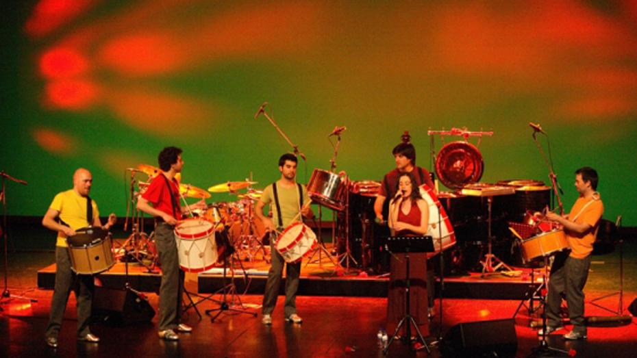 Drumming grupo de percussao