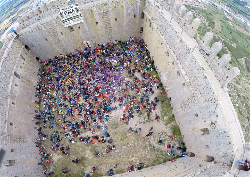 VI Pujada al castell del Montgrí · Festival ÍTACA