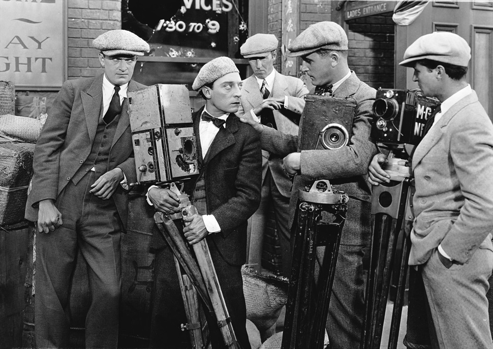 Sala Montjuïc: Cine-Concert El cameraman