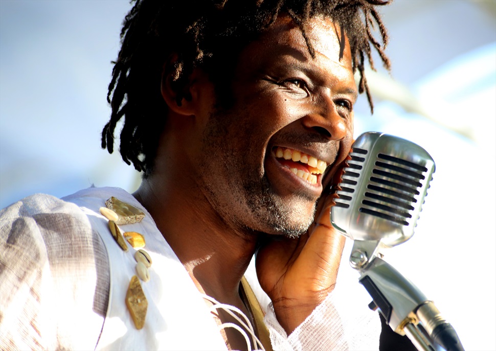 Emmanuel Djob & Jove Big Band de Girona · Tempo Sota les Estrelles