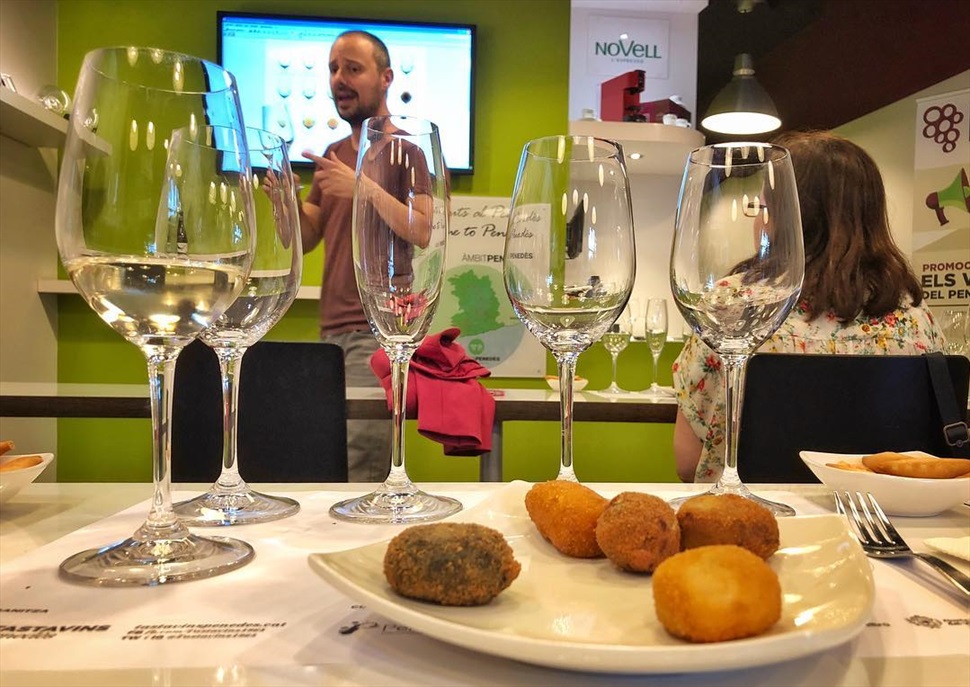 Croquetes gourmet amb vins i caves del Penedès