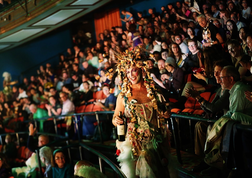 Taylor Mac · A 24-Decade History of Popular Music (Abridged)  · Festival Grec