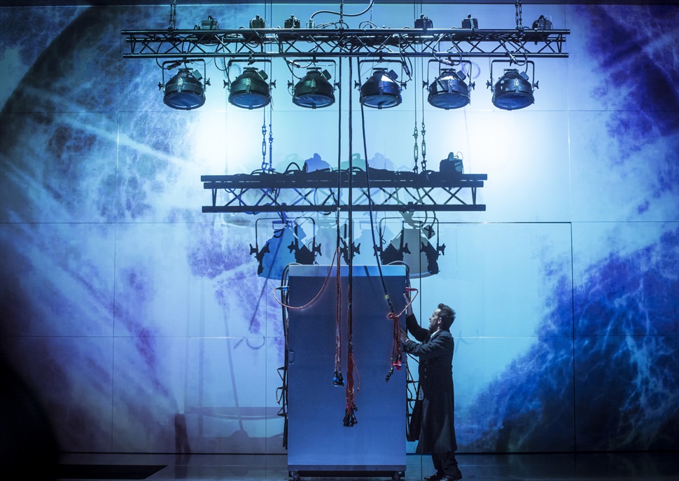 Club de lectura: Llegir l'escenari - La tecnologia a escena #UPCArts
