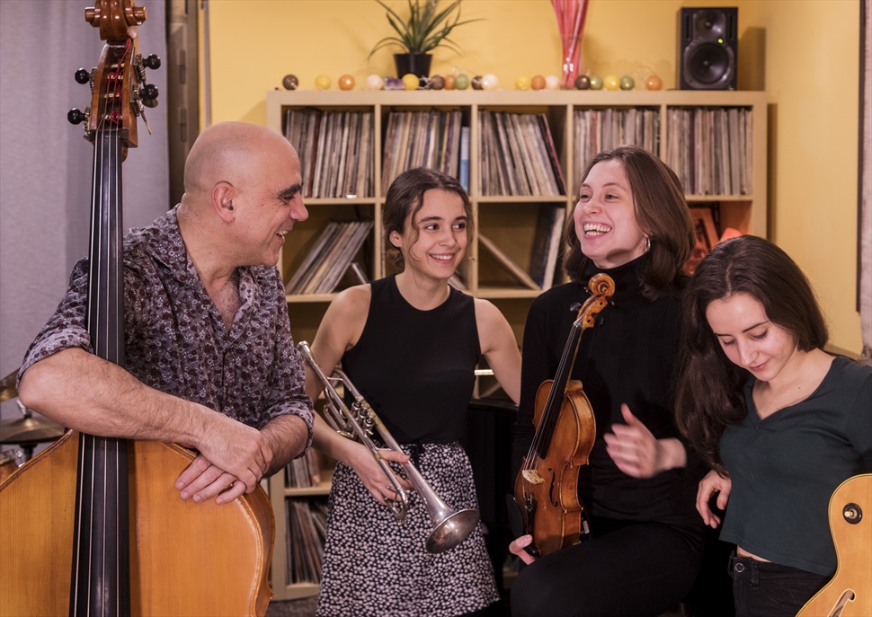 Joan Chamorro New Quartet amb Alba Armengou, Èlia Bastida i Carla Motis · Sona Amer