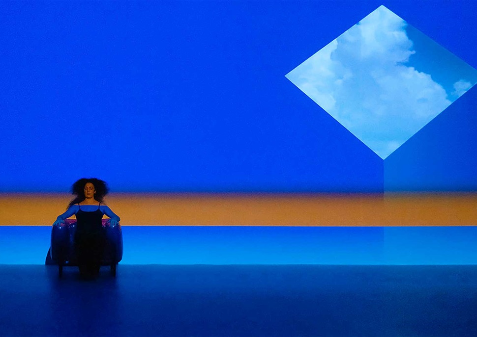 Behind the light · Temporada Alta