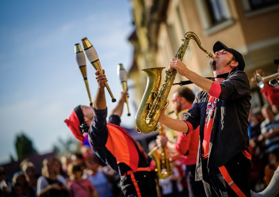Sidral Brass Band i Banda de Música de l'Escola Municipal Maria