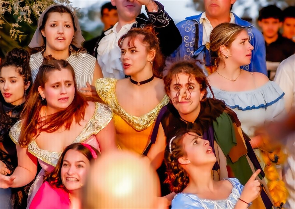 Tracart. Aula d'activitats teatrals i banda de música mestre Montserrat