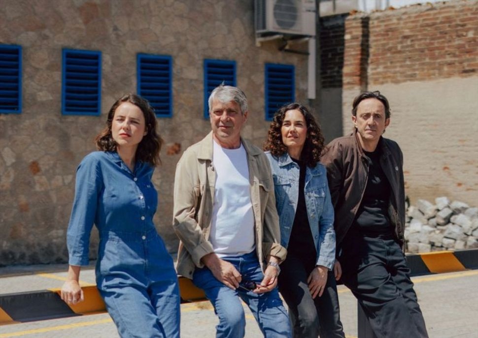 Ai! La misèria ens farà feliços