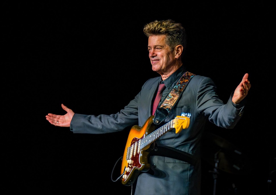 SANTIAGO AUSERÓN Y LA ACADEMIA NOCTURNA · #MUD26