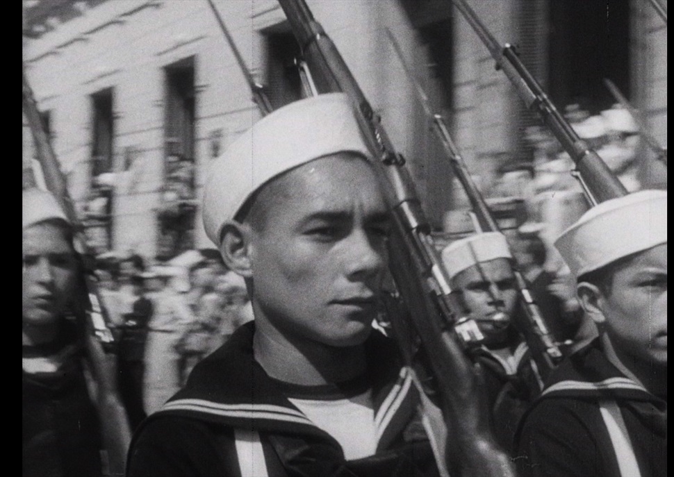 Documental del mes: Bajo las banderas, el sol